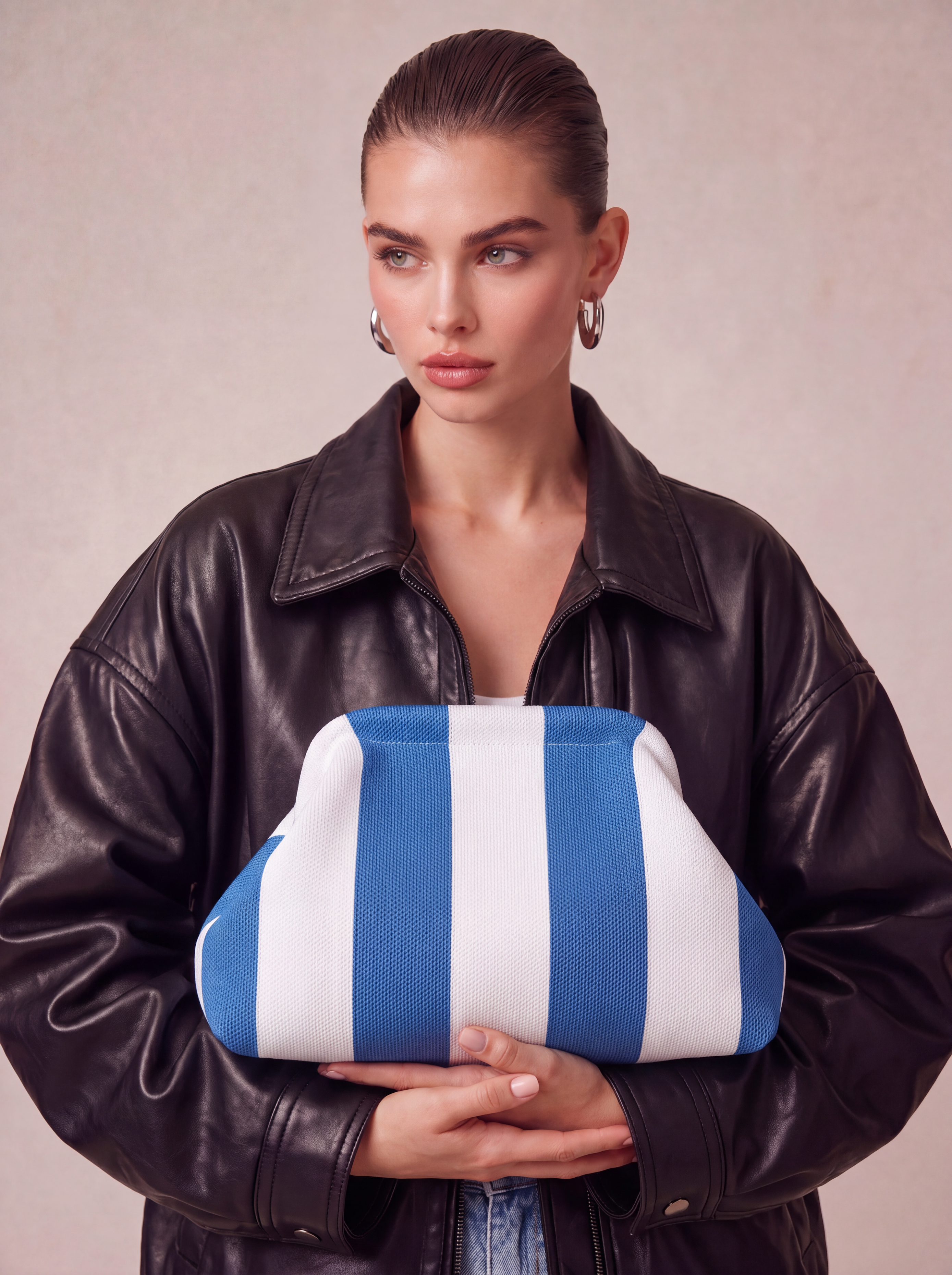 CITY GIRL POUCH