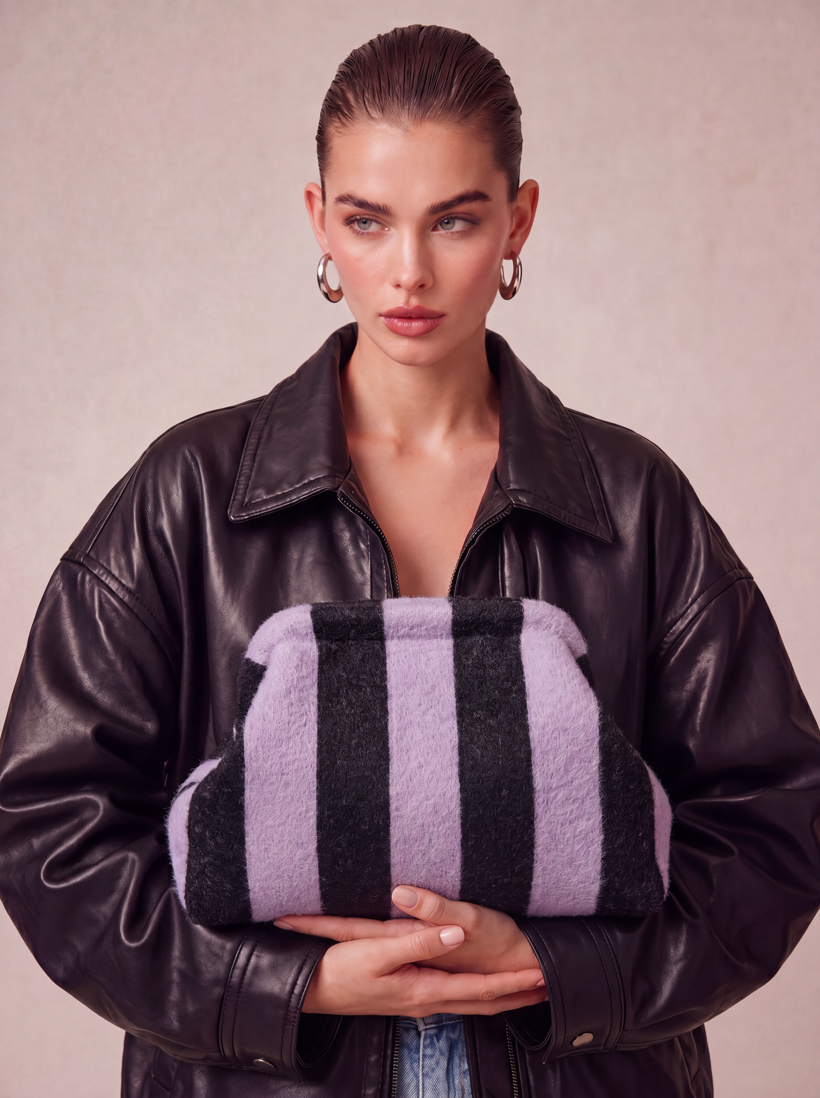 CITY GIRL POUCH CLOTH