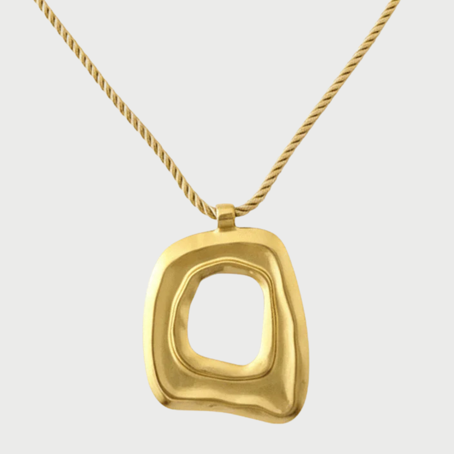 THE OVAL NECKLACE