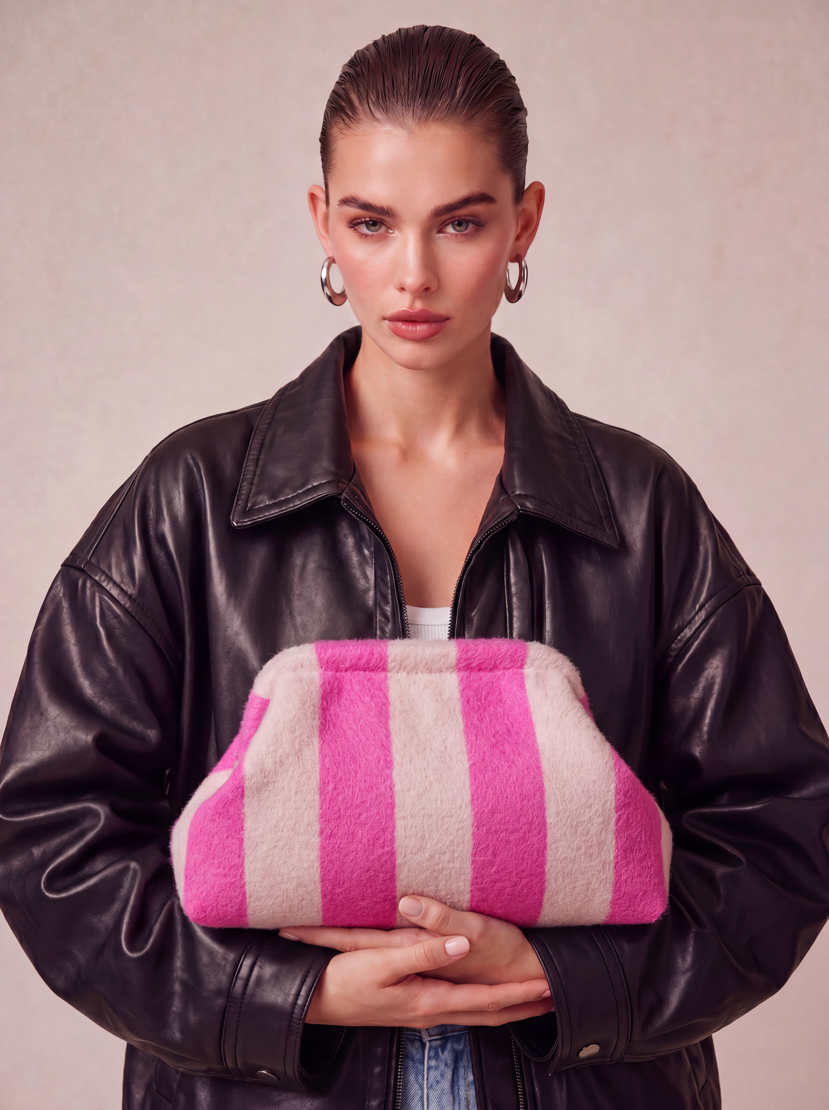 CITY GIRL POUCH CLOTH